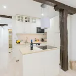 Appartement Beautiful Old Town By Next Stop