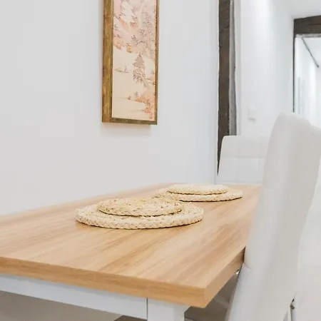 Beautiful Old Town By Next Stop Апартаменты